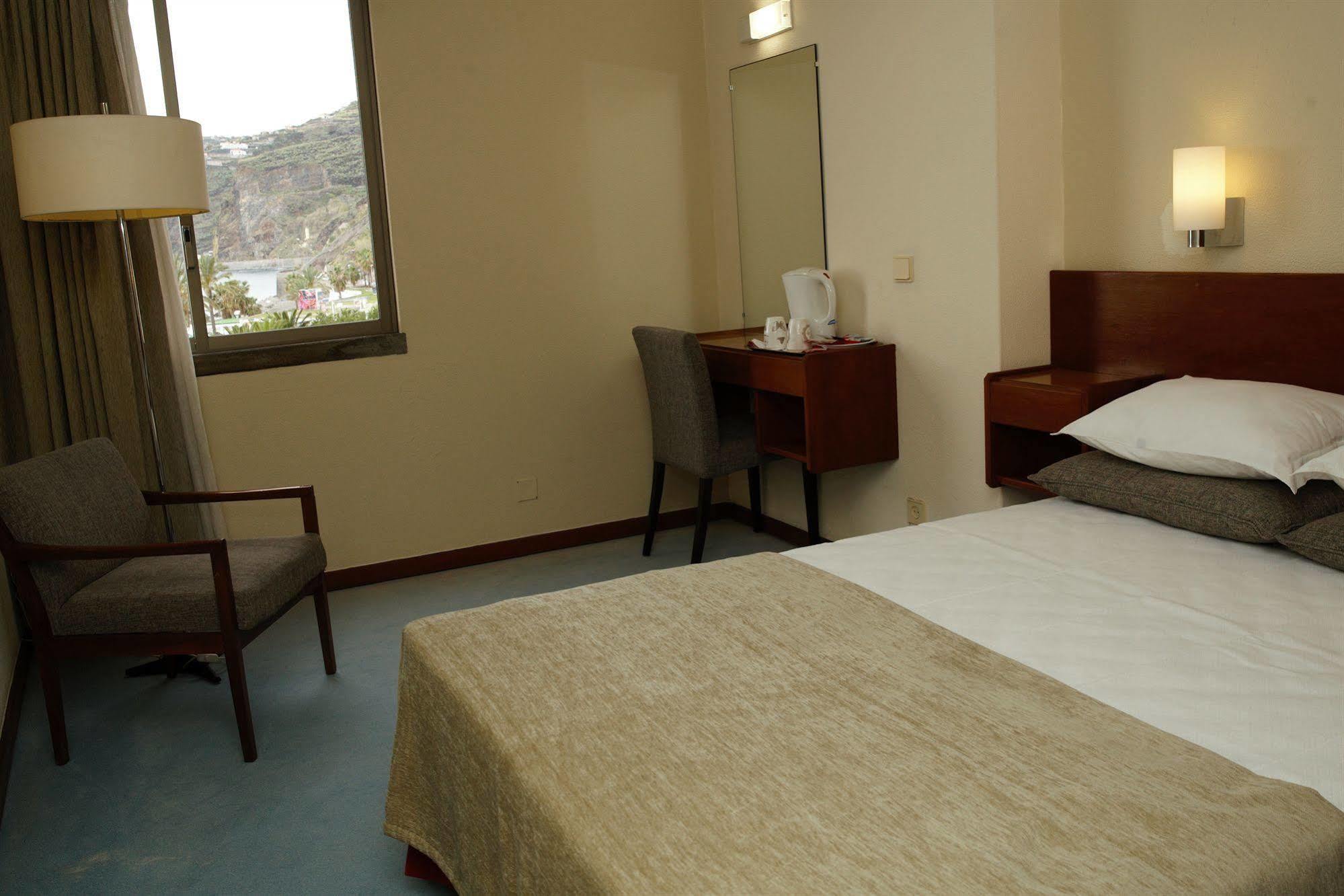 Cheerfulway Bravamar Hotel Ribeira Brava Extérieur photo