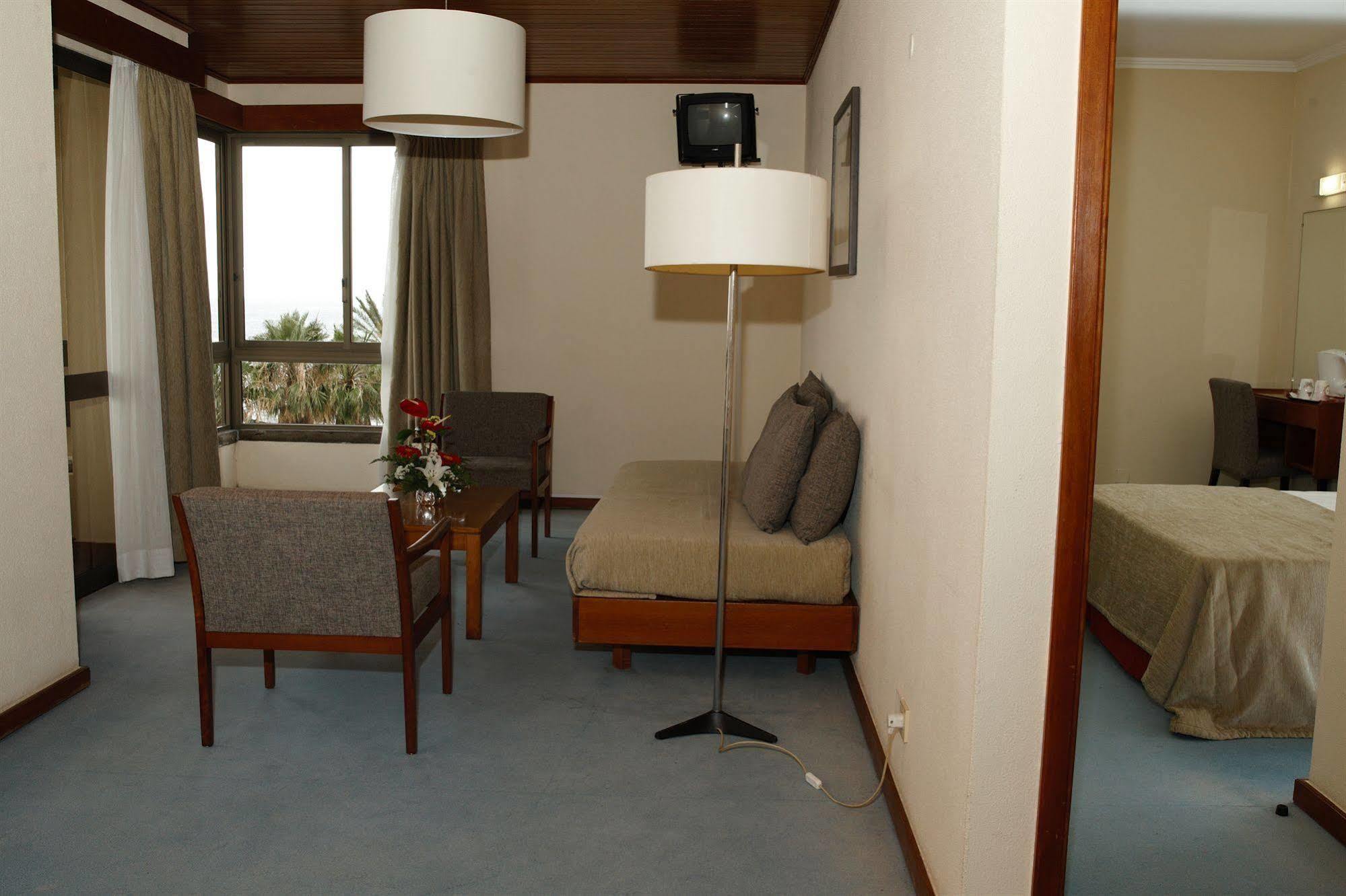 Cheerfulway Bravamar Hotel Ribeira Brava Extérieur photo